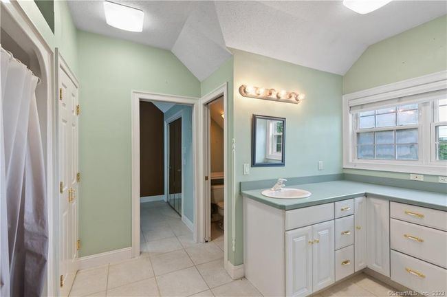 971 N Farms Rd, House other with 3 bedrooms, 2 bathrooms and null parking in Wallingford CT | Image 34