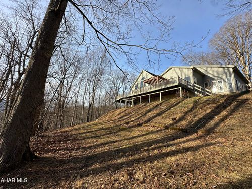 330 Dale Rd, MOUNT UNION, PA, 17066-9255 | Card Image