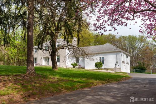 304 Schoolhouse Rd, Monroe, NJ, 08831-3508 | Card Image