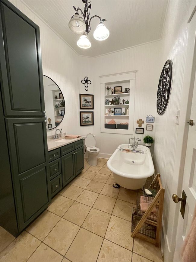 300 Nw 2 Nd St, House other with 2 bedrooms, 2 bathrooms and null parking in Hubbard TX | Image 23