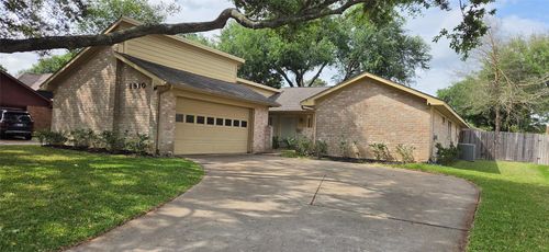 1910 Quail Valley East Dr, Missouri City, TX, 77459-3442 | Card Image