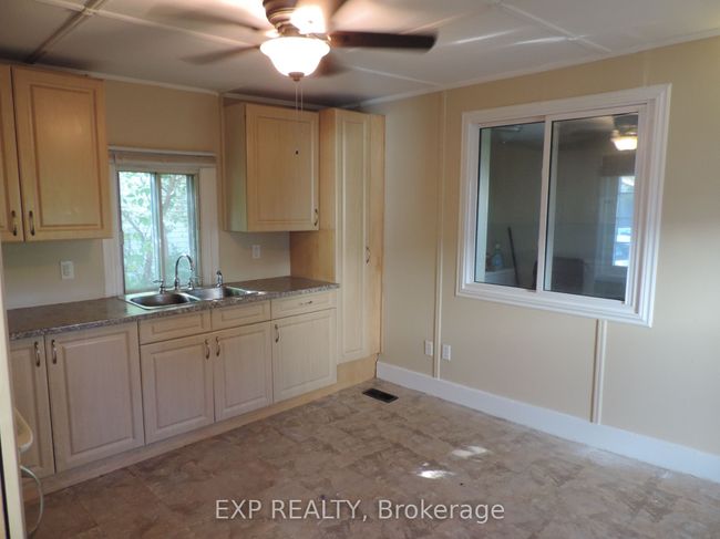 231 Water St W, House other with 3 bedrooms, 2 bathrooms and 1 parking in Cornwall ON | Image 8