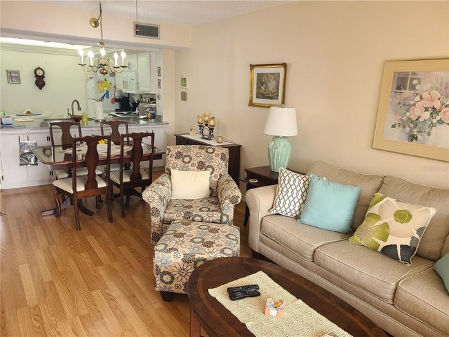 APT-6214 - 14130 Rosemary Ln, Condo with 2 bedrooms, 2 bathrooms and null parking in LARGO FL | Image 8