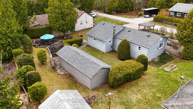 12 Guelph St, House other with 3 bedrooms, 1 bathrooms and 4 parking in Sauble Beach ON | Image 31