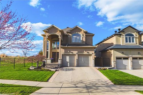 419 Dicenzo Drive, Hamilton, ON, L9B0B3 | Card Image