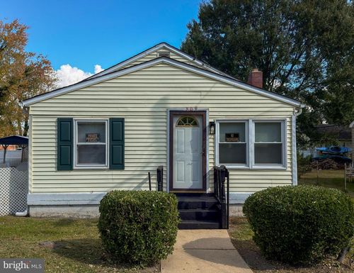 809 Truman St, CAMBRIDGE, MD, 21613-2137 | Card Image