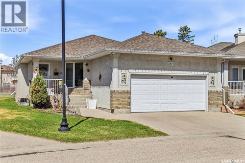 2827 Meadow Park Cres E, Regina, SK, S4V1N7 | Card Image