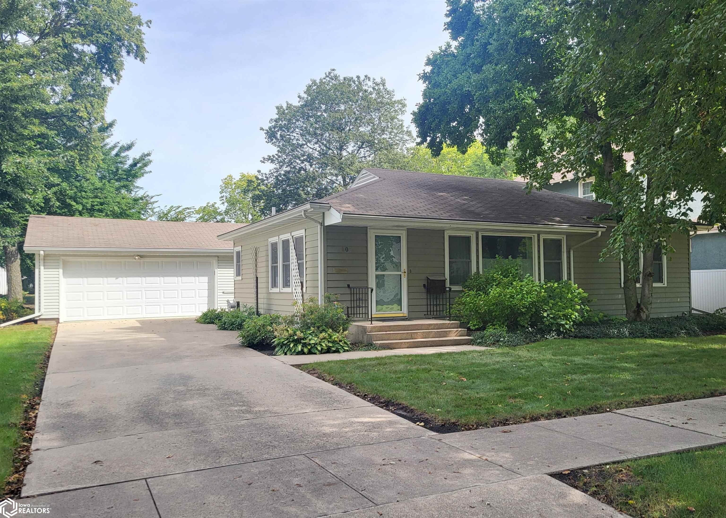 Cedar St, Webster City, IA 50595