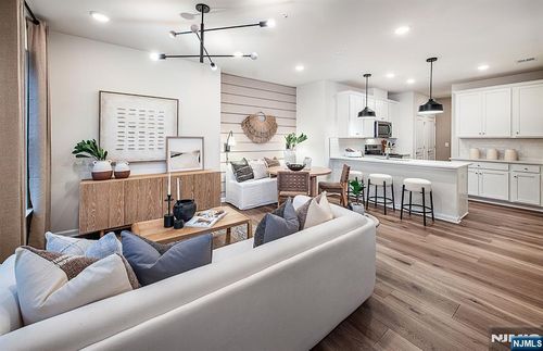 55 Passaic Ave, Kearny, NJ, 07032-1103 | Card Image