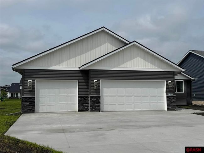 2024 Bluestem Dr, House other with 3 bedrooms, 2 bathrooms and null parking in Mankato MN | Image 5
