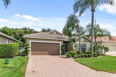 10355 Utopia Circle N, House other with 3 bedrooms, 2 bathrooms and null parking in Boynton Beach FL | Image 3