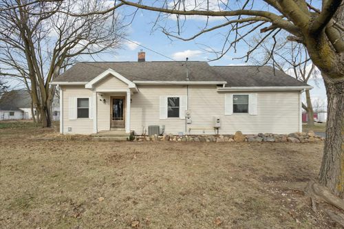 1986 S Cochran Rd, Charlotte, MI, 48813-9101 | Card Image