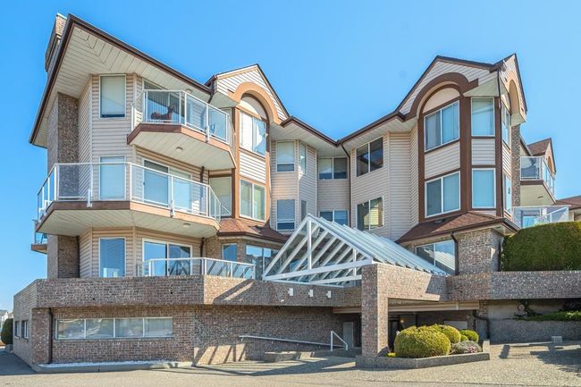 106 - 32669 George Ferguson Way, Condo with 2 bedrooms, 2 bathrooms and 1 parking in Abbotsford BC | Image 1
