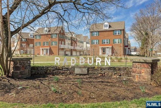 12-10 Plaza Rd, Townhouse with 3 bedrooms, 4 bathrooms and null parking in Fair Lawn NJ | Image 25