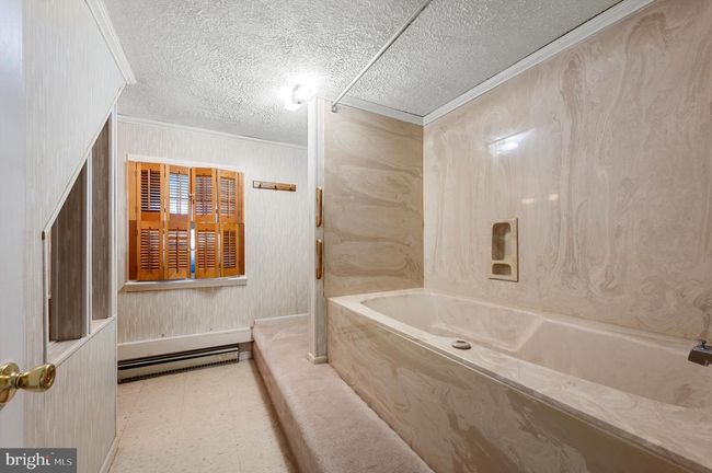 562 Valley View Dr, House other with 4 bedrooms, 3 bathrooms and null parking in WINCHESTER VA | Image 34