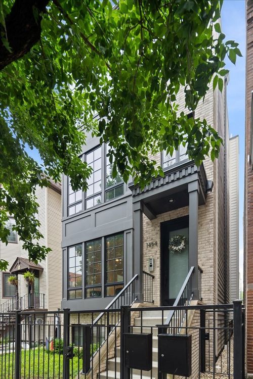 1-1454 Diversey Pkwy, Chicago, IL, 60614-1112 | Card Image