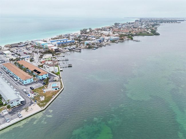 UNIT-5 - 117 7 Th St N, Condo with 1 bedrooms, 1 bathrooms and null parking in BRADENTON BEACH FL | Image 35
