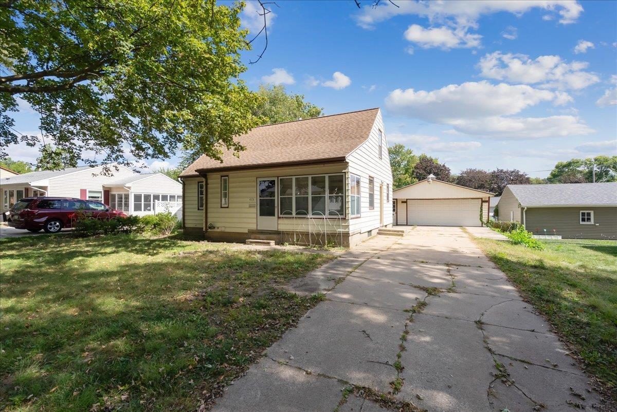Ardmore St, Waterloo, IA 50701