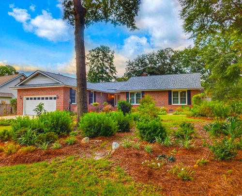 311 Parkview Dr, Pawleys Island, SC, 29585-8153 | Card Image