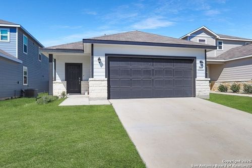 5867 Hematite Rim, San Antonio, TX, 78222-4841 | Card Image
