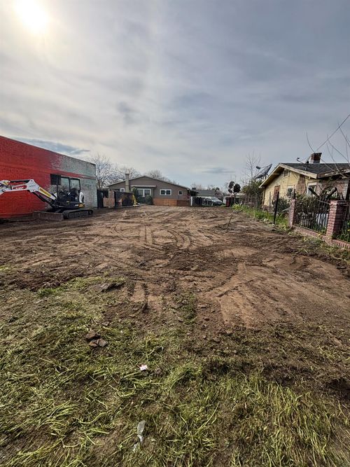 1731 S Center Street, Stockton, CA, 95206 | Card Image