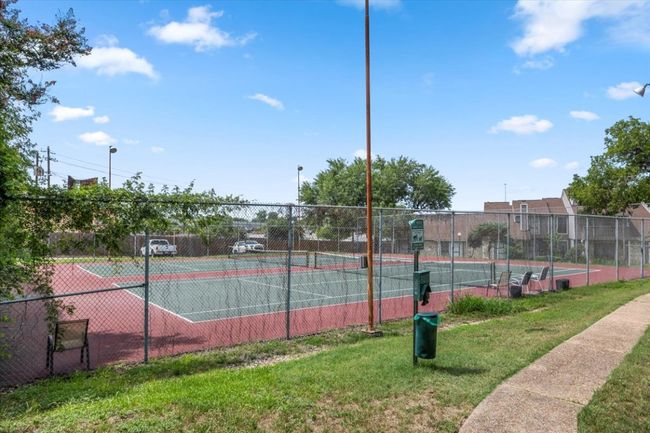 Community tennis court | Image 27