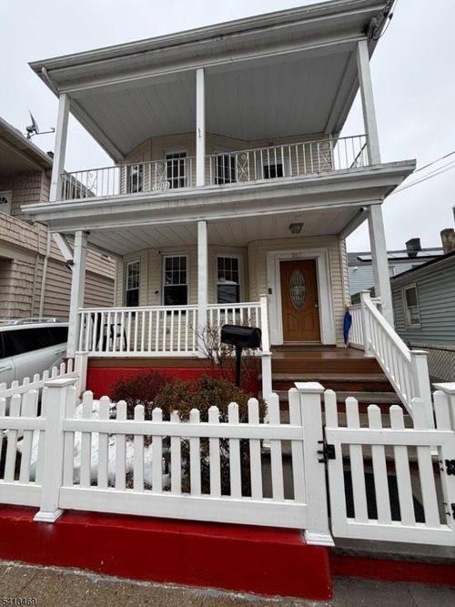 1-267 Ackerman Ave, Clifton, NJ, 07011-2039 | Card Image