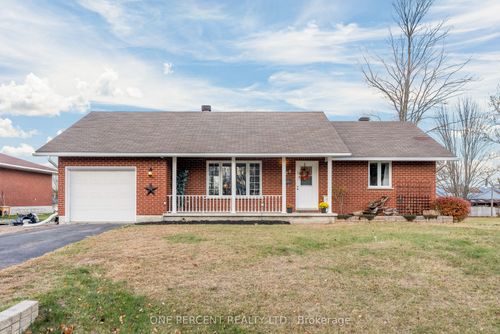 626 Willow Dr, Pembroke, ON, K8A4J1 | Card Image
