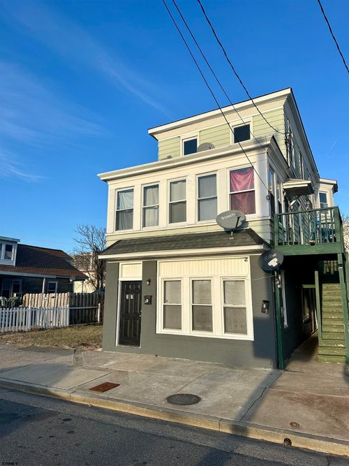 37 N Massachusetts Ave, Atlantic City, NJ, 08401-5325 | Card Image