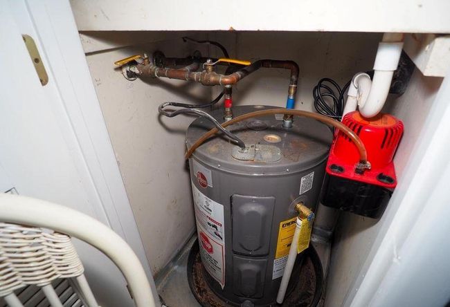 Interior details with water heater | Image 25