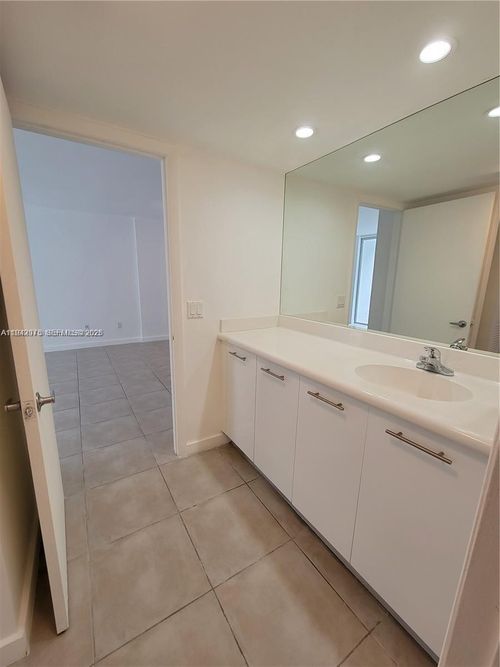 apt-a516-680 Ne 64th St, Miami, FL, 33138-6297 | Card Image