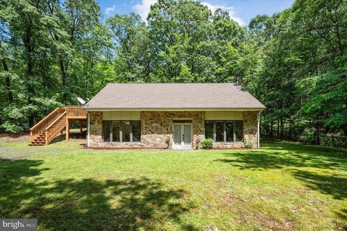 734 Log Cabin Ln, Berkeley Springs, WV, 25411 | Card Image