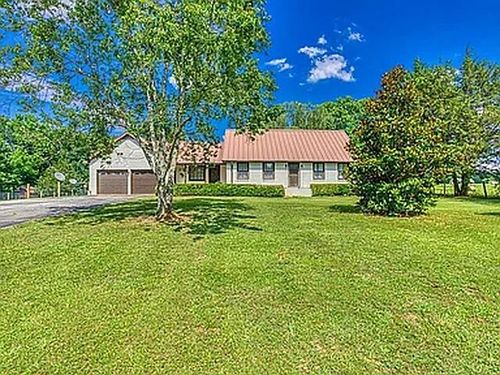 13070 Frankfort Rd, Tuscumbia, AL, 35674-8815 | Card Image