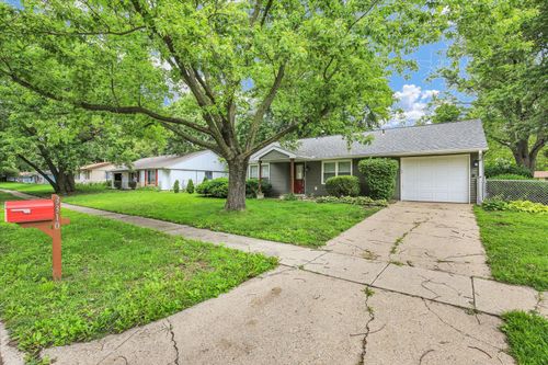 3310 York Dr, Champaign, IL, 61821-3419 | Card Image