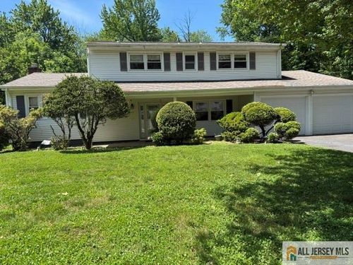 13 Greenwich Rd, Edison, NJ, 08820-2237 | Card Image