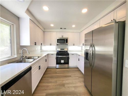 10208 Grecian Laurel Ct, Las Vegas, NV, 89183-7351 | Card Image