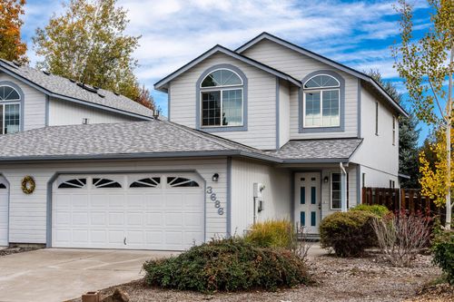 3686 Sw Bobby Jones Ct, Redmond, OR, 97756-8679 | Card Image