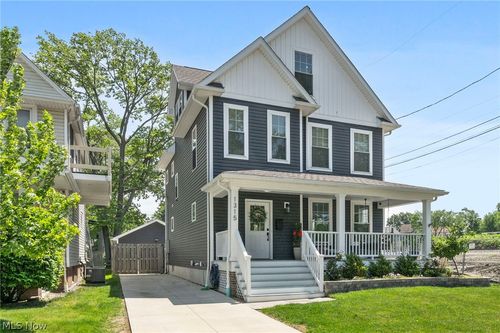 1315 Donald Ave, Lakewood, OH, 44107-2807 | Card Image