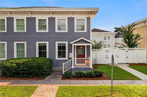 105 W 31st St, Savannah, GA, 31401-7208 | Card Image