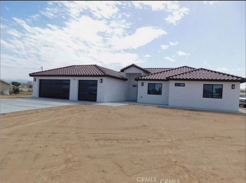 11174 8th Ave, Hesperia, CA, 92345-2301 | Card Image