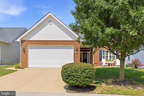 106 Sarvis Ct, STEPHENS CITY, VA, 22655-4064 | Card Image