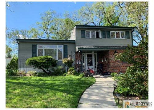 5 Harold St, Old Bridge, NJ, 08857-2252 | Card Image