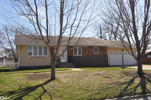 411 W 2nd St, Carroll, IA, 51401-2816 | Card Image