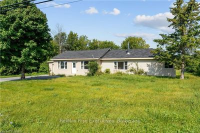 4999 Bath Rd, House other with 3 bedrooms, 1 bathrooms and 7 parking in Loyalist ON | Image 3