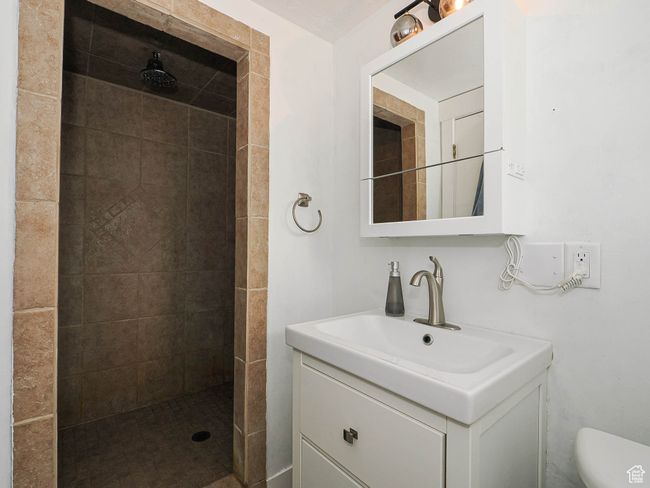 4601 S Creekview Cir, House other with 4 bedrooms, 2 bathrooms and 6 parking in Murray UT | Image 35