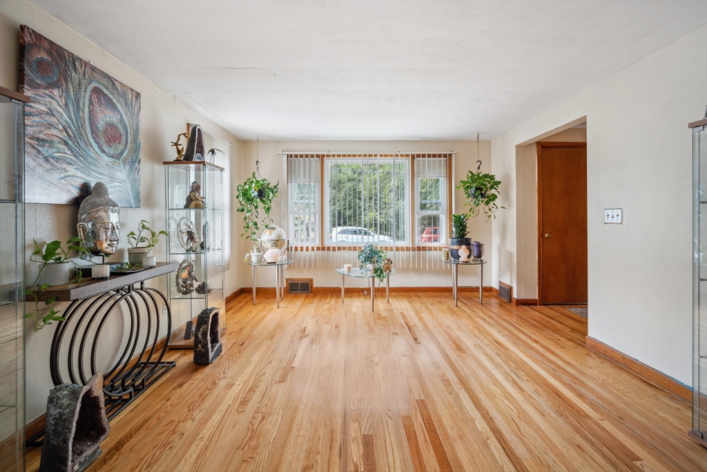 Branch Pkwy, Springfield, MA 01119