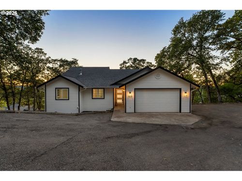 1485 Se Parkwood Dr, Roseburg, OR, 97470-4354 | Card Image