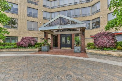 211 - 250 Sydenham St, Condo with 2 bedrooms, 2 bathrooms and 2 parking in London ON | Image 2