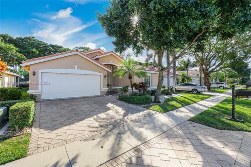 7390 Lugano Dr, Boynton Beach, FL, 33437-6066 | Card Image
