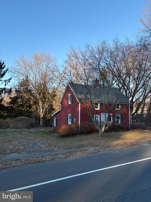 697 Monmouth Rd, CHESTERFIELD, NJ, 08515-2414 | Card Image